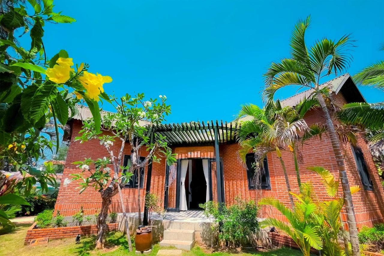 Long Hai Channel Beach Resort Exterior photo